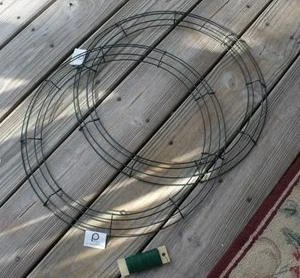 10 Box Wire 18" Wreath Frames 2 10 Box Wire 18" Wreath Frames - Image 2