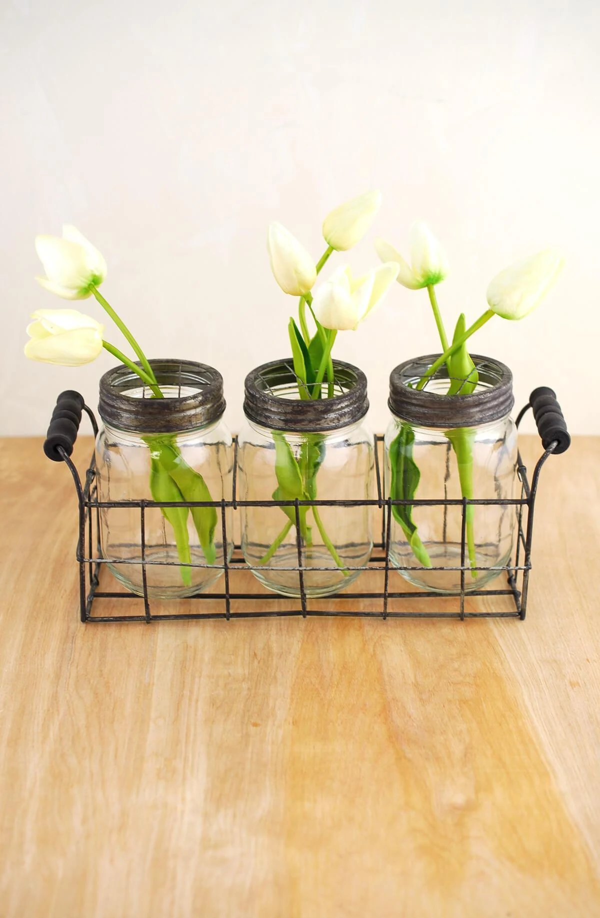 Wire Basket With 3 Glass Mason Jars With Frog Lids 3 Wire Basket With 3 Glass Mason Jars With Frog Lids - Image 3
